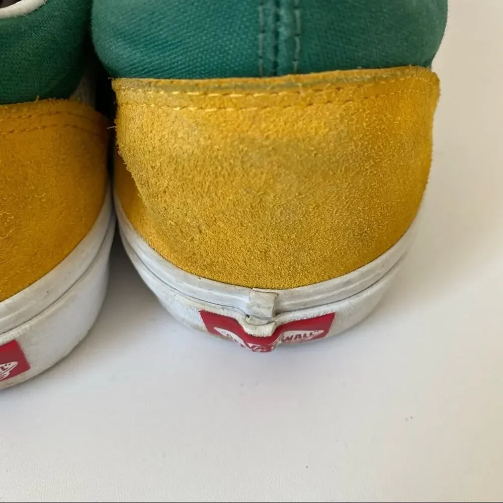 Vans Old Skool Yacht Club Suede Sneakers size 9.5